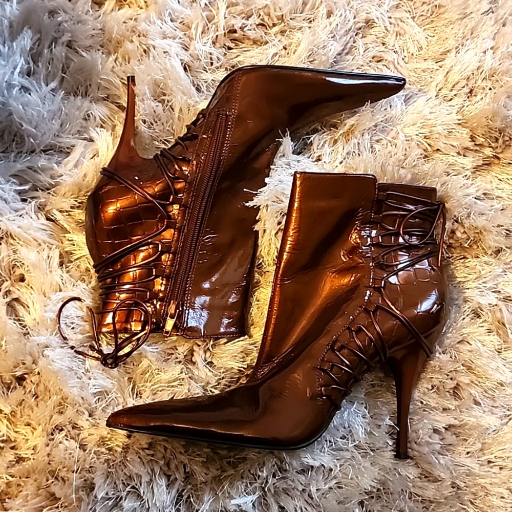 NWOT Carlos by Carlos Santana bootie